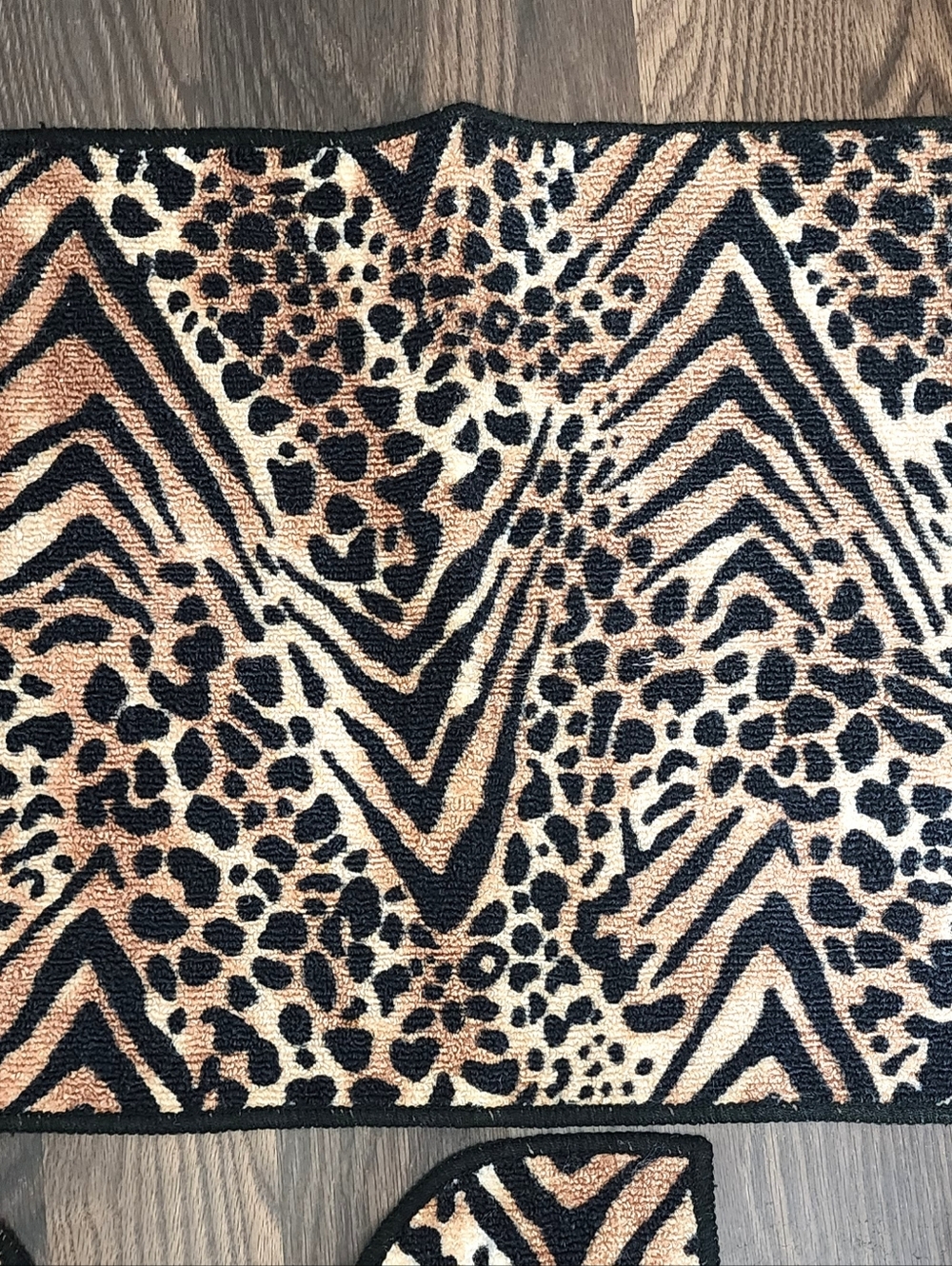 7pc Animal Safari Print Shower Curtain Set in Black and Tan New - Picture 7 of 15